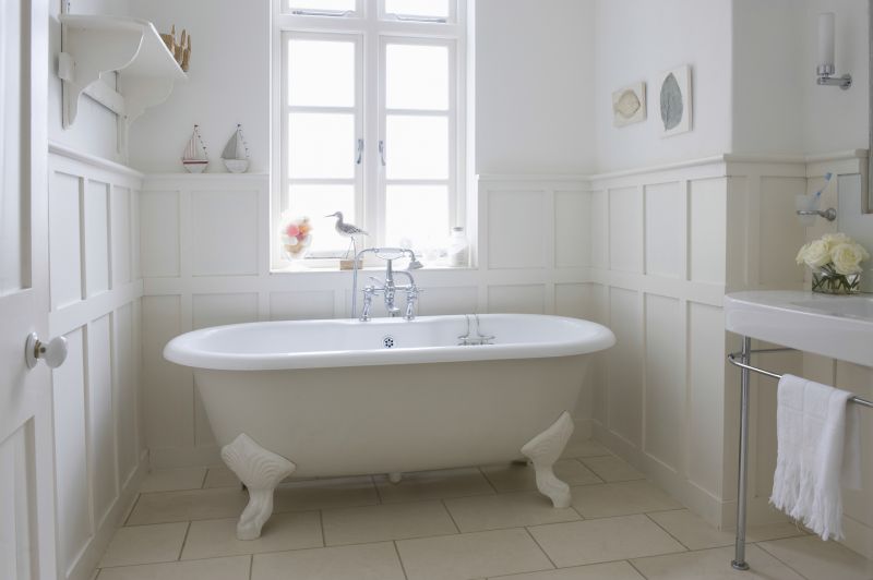 Vintage Style Bathtub